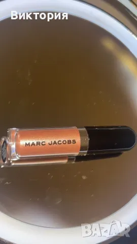 Marc Jacobs течни блестящи сенки, снимка 3 - Декоративна козметика - 48655914