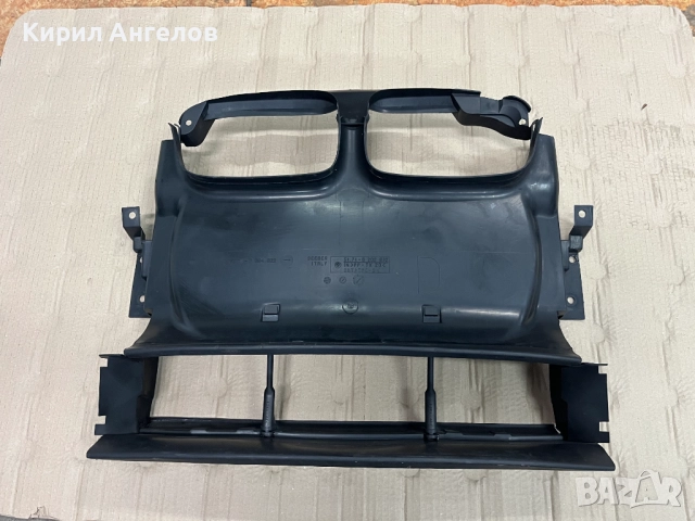 Въздуховода пред радиаторите за BMW E46 (седан и комби)