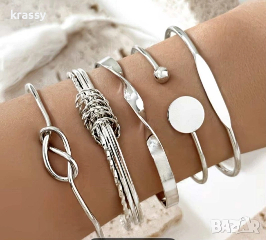 НОВ сет от 5 дамски гривни от стомана в сребристо