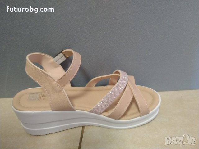 Розови сандали с платформа 4 см., снимка 4 - Сандали - 33135540