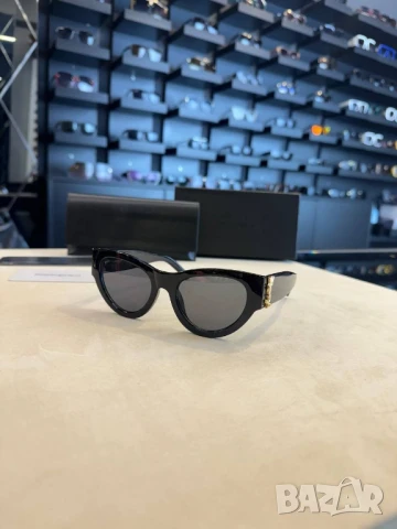 очила с черен обикновен калъф chanel miu miu , снимка 7 - Слънчеви и диоптрични очила - 51206854