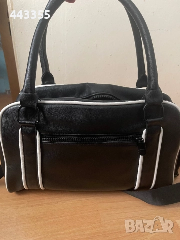 Дамска чанта FILA, снимка 2 - Чанти - 51865119