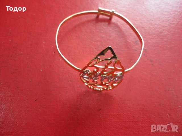 Невероятна позлатена гривна с камъни Lina