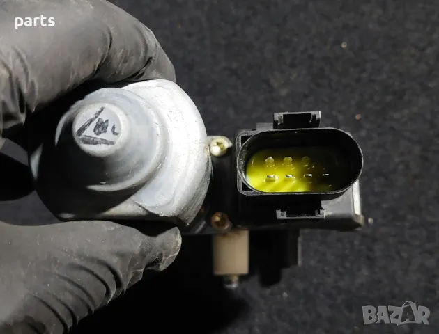 Машинка - Моторче Предно Ляво Стъкло Ауди А4 Б5 (2)
- 113846101, снимка 4 - Части - 50433636