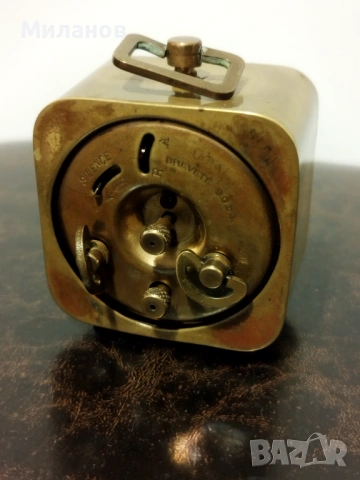 Стар механичен будилник, настолен часовник, снимка 3 - Антикварни и старинни предмети - 53511226