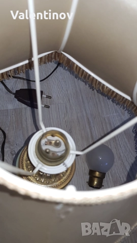 Старинна бронзова лампа , снимка 4 - Настолни лампи - 52256602