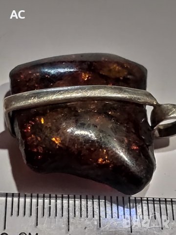 Стара КЕХЛИБАРЕНА висулка, снимка 5 - Други ценни предмети - 38375467