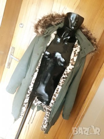Маслено зелено яке парка с тигров хастар и качулка с косъм размер С , снимка 6 - Якета - 26740495