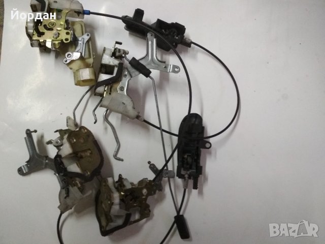 Брави за врати на Тойота