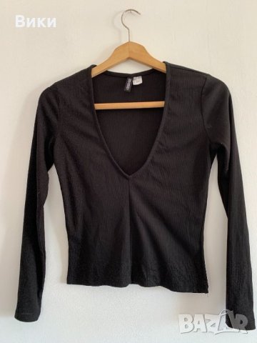 Черна дамска блуза, снимка 2 - Блузи с дълъг ръкав и пуловери - 26680716