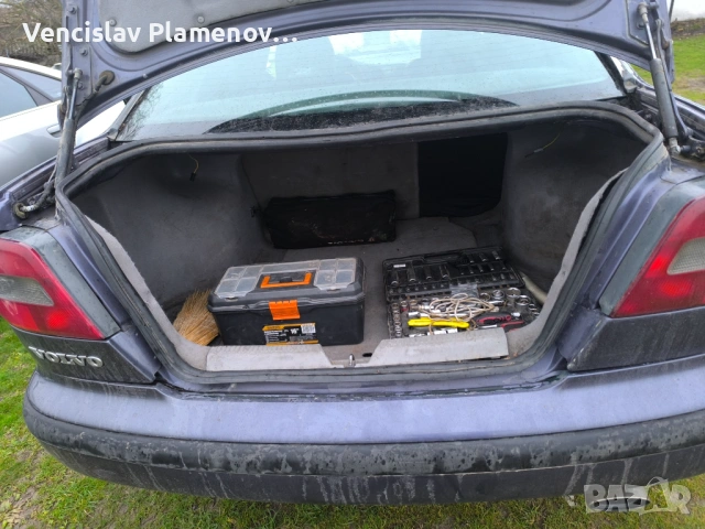 Волво с40 , снимка 10 - Автомобили и джипове - 53056649