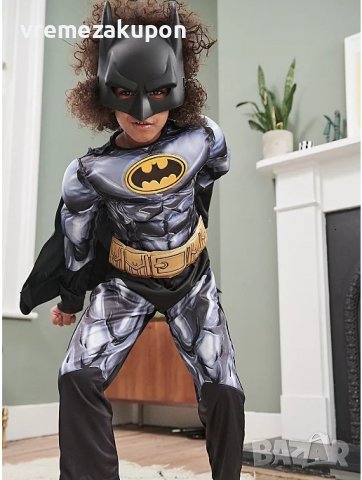 Невероятен костюм на Батман с мускули, наметало и маска