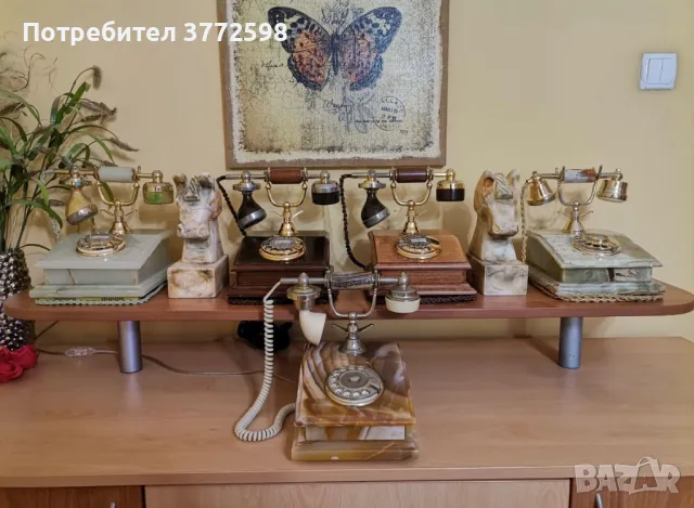 Нощна лампа, старинен ретро домашен телефон от бронз, мрамор и дърво