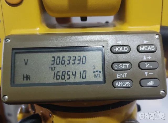 Тотална станция Topcon GTS-300 в комплект с тринога, щок и призма, снимка 4 - Други машини и части - 48352936