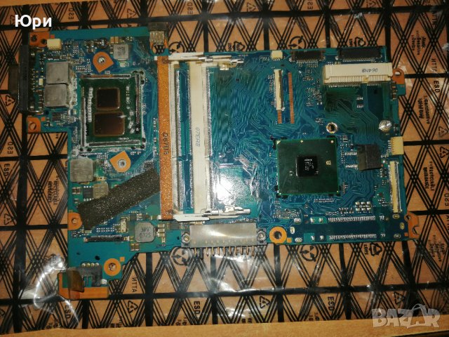 Продавам дънна платка  процесор Toshiba Portege R705 Motherboard w/ Intel i3-350M CPU SLBPL P0005323