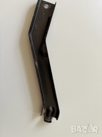 Метален крепеж за акумулатор