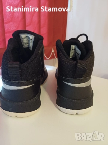 Нови маратонки Nike - 37,5 номер, 25евро, снимка 4 - Детски маратонки - 53593877