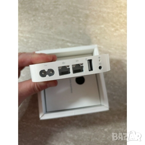 Apple AirPort Express (A1392) AirPlay 2 Безжичен Wi-Fi рутер , снимка 2 - Резервни части за телефони - 39519734