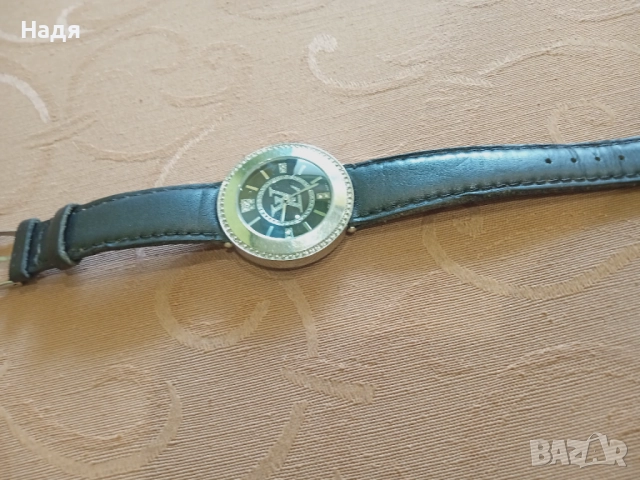 Часовник Louis Vuitton, снимка 12 - Дамски - 52315806