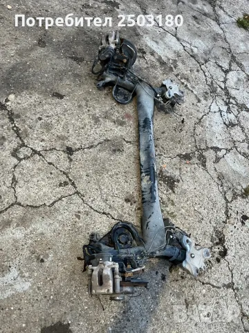 Заден мост за Renault Talisman 2016 1.6d задна греда, леген за резервнара гума и помпа в резервоара