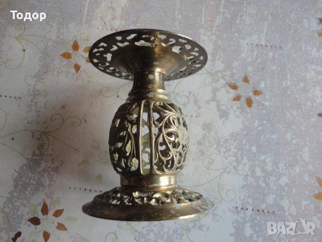 Невероятен ажурен бронзов свещник , снимка 2 - Декорация за дома - 43525326