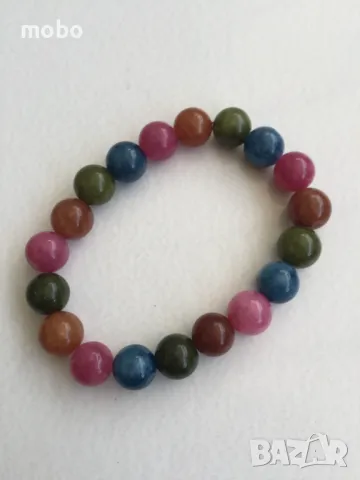 Дамска многоцветна  гривна с ластик . Удобна и красива., снимка 1