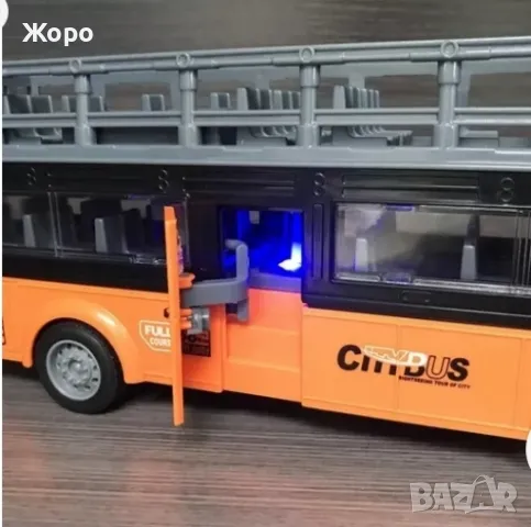 ДЕТСКИ ДВУЕТАЖЕН УЧИЛИЩЕН/ГРАДСКИ АВТОБУС С ЗВУК И СВЕТЛИНА С ДИСТАНЦИОННО УПРАВЛЕНИЕ 132433, снимка 5 - Коли, камиони, мотори, писти - 47498603