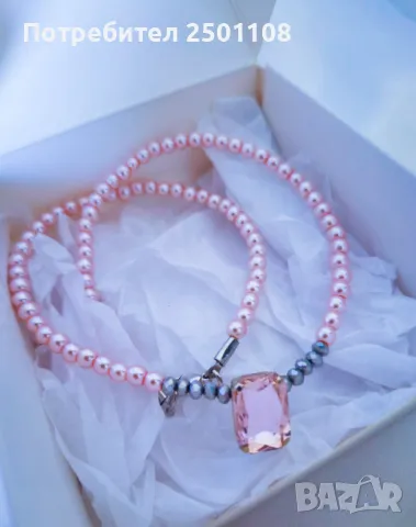 Перлено колие с розово камъче
