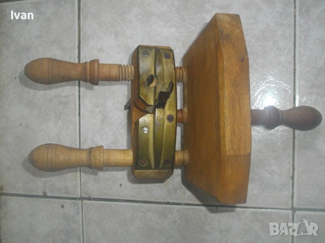 Ново Бъчварско Българско Ръчно Дървено Ренде-Старо Качество-3 Ножа-Голямо-Със Стяги-Дърводелско, снимка 4 - Стяги - 42986331