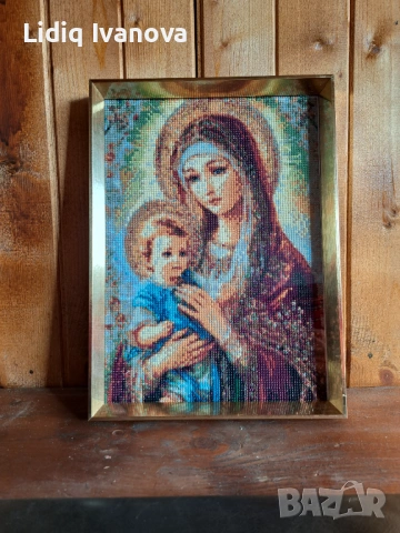 Диамантен гоблен Богородица-готов и рамкиран.