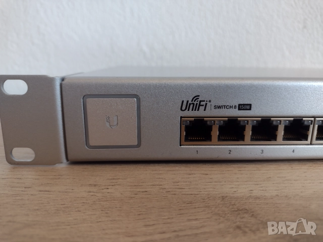 Ubiquiti Switch 8 150w, снимка 2 - Суичове - 52147333
