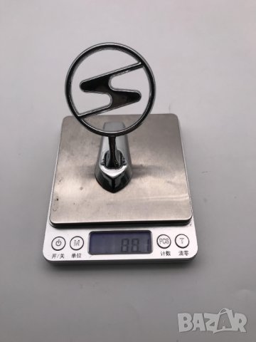 мерник Трабант стояща метална хром емблема на стойка преден капак прицел Trabant, снимка 4 - Аксесоари и консумативи - 33227951