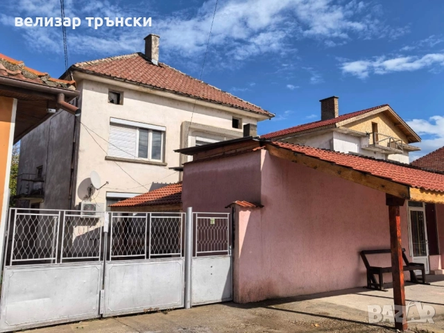 къща двуетажна с магазин, снимка 3 - Къщи - 52160344