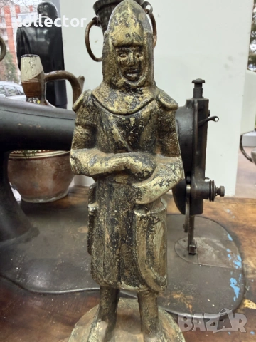 Масивна метална фигура на рицар / войн. №7807, снимка 2 - Антикварни и старинни предмети - 53019414