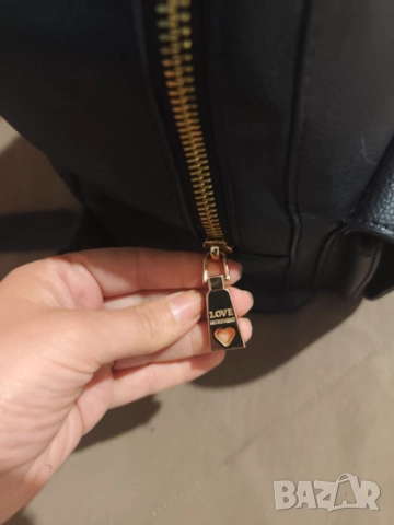 Moschino раница , снимка 3 - Раници - 50683656