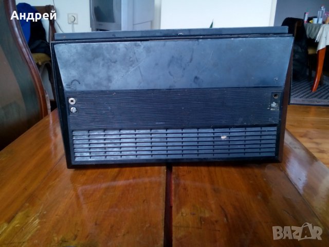 Старо Радио,Радиоприемник Гиала, снимка 3 - Антикварни и старинни предмети - 27750782