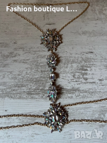 Бижу за цялото тяло с цветни камъчета които минават през гърдите и златен синджир за врата и талията, снимка 2 - Колиета, медальони, синджири - 52119708