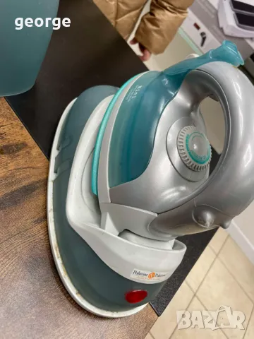 Мини ютия Poltrone & Poltrone, снимка 3 - Ютии - 47966576