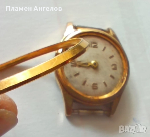 Дамски, Швейцарски, повреден часовник Plaque G 10 и гривна. 