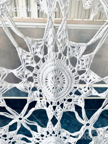 Прекрасна дълга покривка ръчно плетиво, снимка 5 - Покривки за маси - 38969277