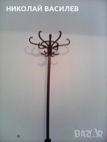 Права   закачалка  / предлага - Питай   налична  ли  е   /  укачалката    . ., снимка 2 - Закачалки - 51781472