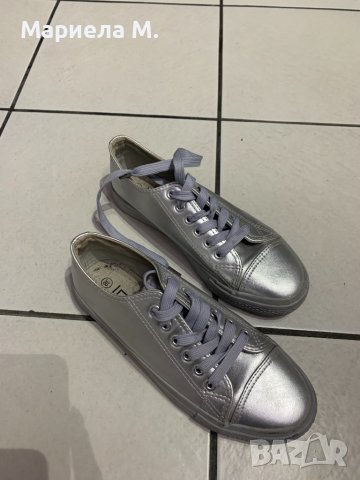 Сребристи кецове, номер 38, като нови