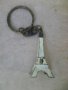 Стар ключодържател Айфелова кула бяла, снимка 1 - Други ценни предмети - 37459275
