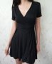 Boohoo къса черна рокля с прехвърляне, връзки, V-образно деколте и къс ръкав р-р S/M - нова с етикет, снимка 1 - Рокли - 39832858