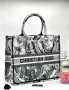 Christian Dior Дамска Чанта Кристиян Диор - Налични Различни Цветове Код D2215, снимка 8
