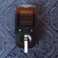Апарат за измерване на кръвната захар (глюкомер) ACCU CHEK Active, снимка 2 - Други - 39925728