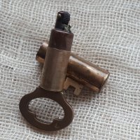Малка бензинова запалка-ключе, снимка 3 - Антикварни и старинни предмети - 28206004