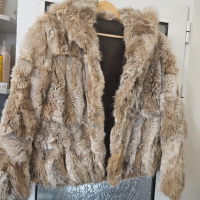 Дамско палто от заек естествен косъм, снимка 2 - Палта, манта - 44913965
