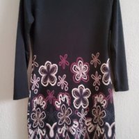 Тъмносиня рокля с флорални мотиви, снимка 2 - Рокли - 37802312