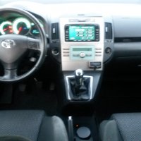 на части Toyota Corolla Verso 2,2 D-cat, снимка 13 - Автомобили и джипове - 28708010